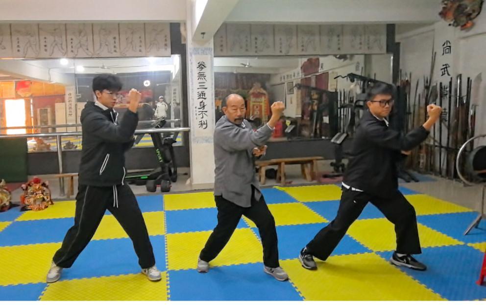 扎金花游戏