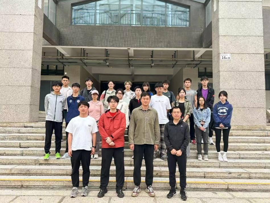 扎金花游戏